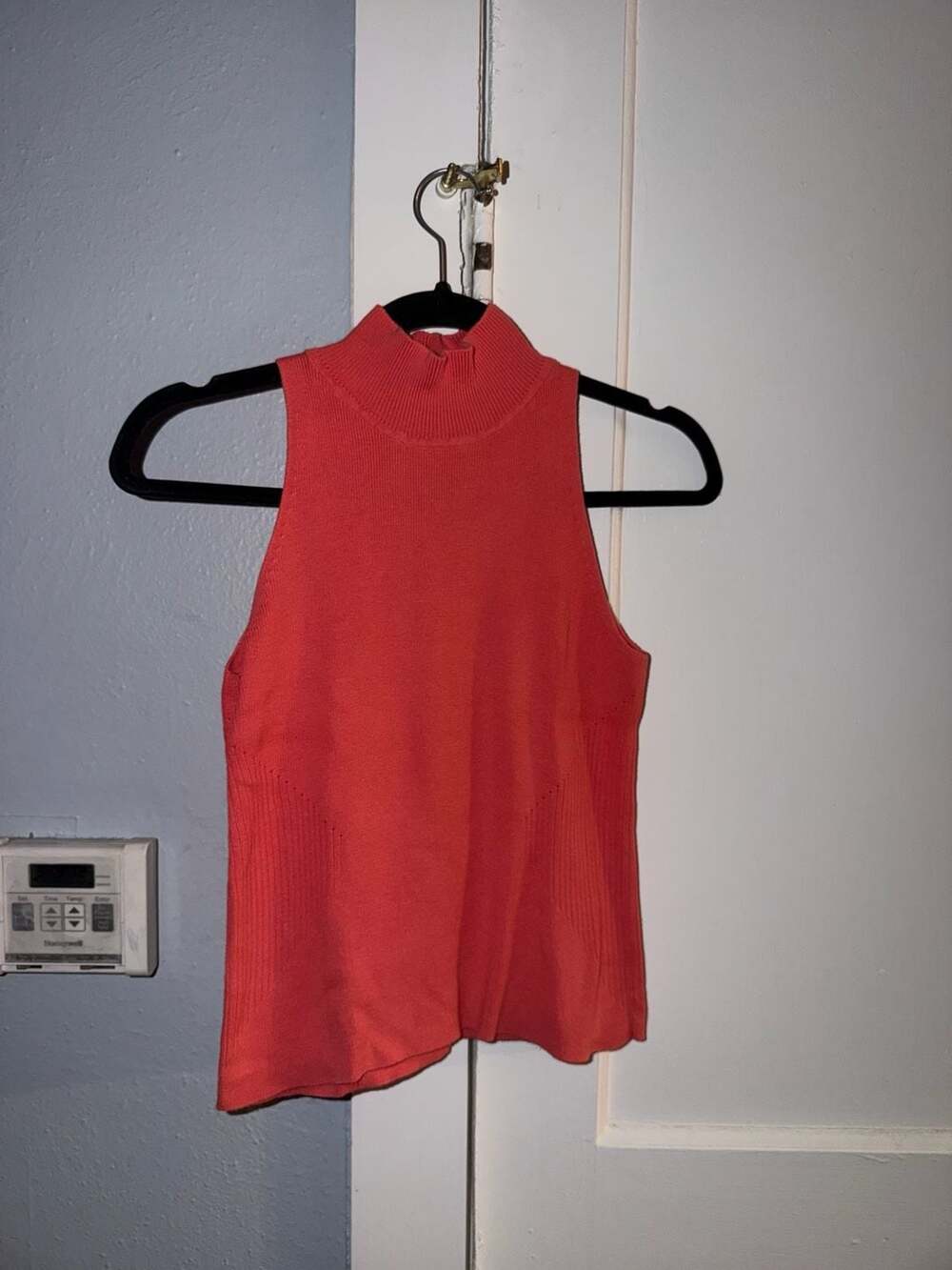Women's Sleeveless Mock Neck Ribbed Knit Top Size S